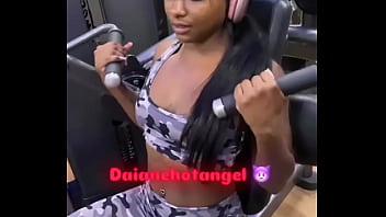 Treinando duro meus amores quero aguentar mais que eu aguento ficar mais resistente oque acham to pensando em tomar mai