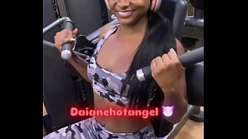 Treinando duro meus amores quero aguentar mais que eu aguento ficar mais resistente oque acham to pensando em tomar mai