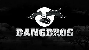 Maya bijou’s day job is handling your package