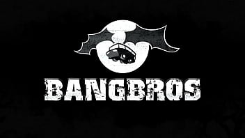 Maya bijou’s day job is handling your package