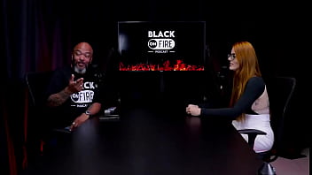 A menina gozou na primeira vez foi na festa achando que o cara que estava curtindo era gay mas bella ruiva watch sheer red