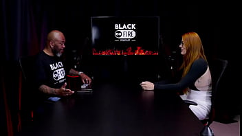 A menina gozou na primeira vez foi na festa achando que o cara que estava curtindo era gay mas bella ruiva watch sheer red