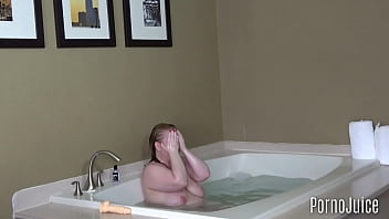 Sexy bbw bath tub play
