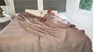 Wife brings home a hottie threesome