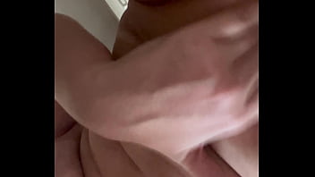 Esposa se masturba para o vizinho