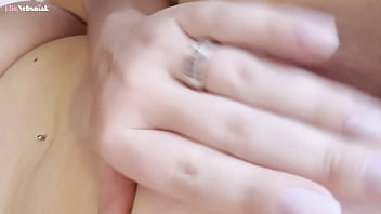 Esposa safada fode com amigo do marido enquanto o corninho grava tudo elis nebsniak