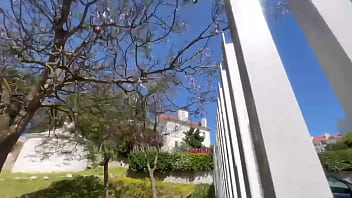 Damiana brasileira safada pela europa lavando carro sem calcinha ep1