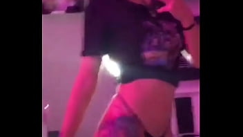 Caliente perra te pondra la verga dura