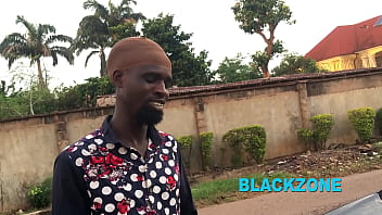 Her car spoiled so a stranger helped her