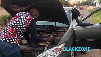 Her car spoiled so a stranger helped her