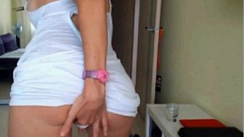 Long legged milf teasing on cam