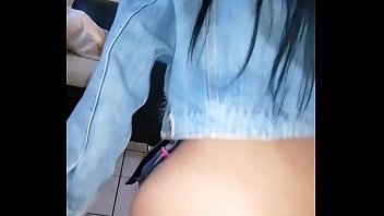 Follo a mi novia de perrito anal y grita de placer mientras se lo meto