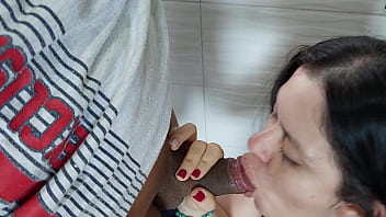 Stepsister sucks her stepbrother's big cock very well