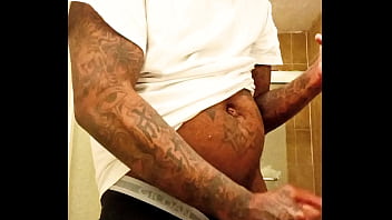 Youngstarbrazy makes his thick dick cum while watching hentai