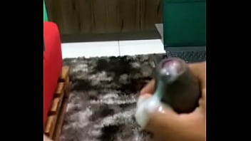 Derramando muito leite