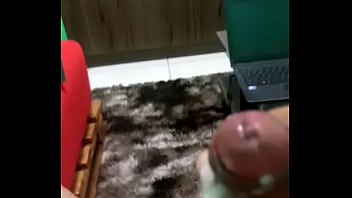 Derramando muito leite