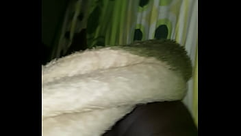 Elle dort et je capture son cu