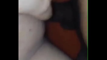 Implorando Em Lágrimas Para Não Lamber A Rola Cagada Que Saiu Do Cu thumbnail