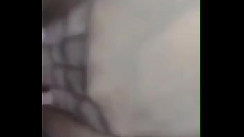 Implorando em lágrimas para não lamber a rola cagada que saiu do cu