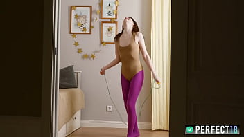 Hot pearl learns how to pull the ropes for perfect18