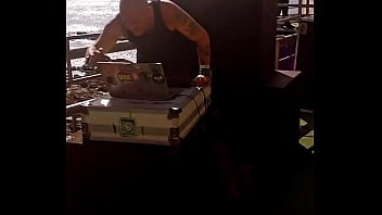 Ontem vivemos uma experiência muito especial toquei no trio do diadorim na parada lgbtqiapn também tivemos pela prime