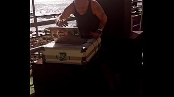 Ontem vivemos uma experiência muito especial toquei no trio do diadorim na parada lgbtqiapn também tivemos pela prime