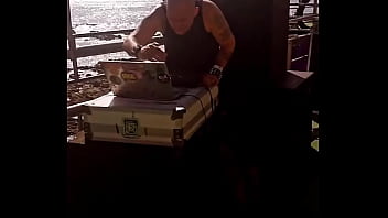 Ontem vivemos uma experiência muito especial toquei no trio do diadorim na parada lgbtqiapn também tivemos pela prime