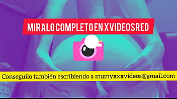 Golpes en la cola de milf putita