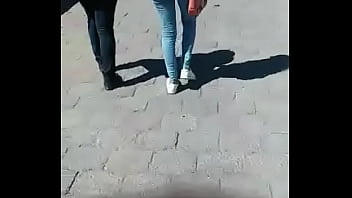 Buen culo en la calle x3