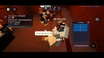 Eu entro em um jogo de porno faço sexo com uma jogadora e os caras nos viram