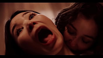 Nerdy vampire leana lovings bites rikako katayama asian babe transforms into pussy craving lesbian