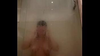 O gerente do motel me espionando pelada no banho escondido "eu finjo que não estou sabendo"