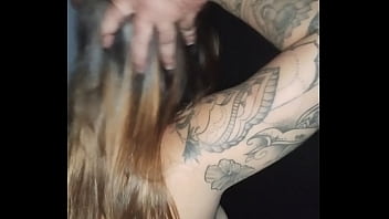 Meu marido me filmando no gloryholi chupando muitas rola