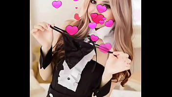 Me disfrazo de gatita para sacarle la leche