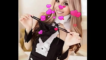 Me disfrazo de gatita para sacarle la leche