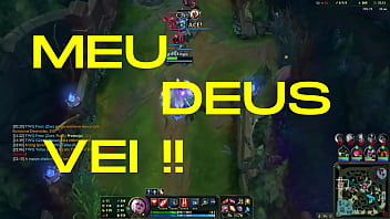 Loira no beco contra duas mulheres e um cara barbudo