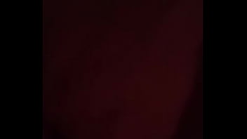 Dedeo mojandose toda la vagima