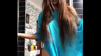 Safasinha no aplicativo tango se mostrando nonude 1