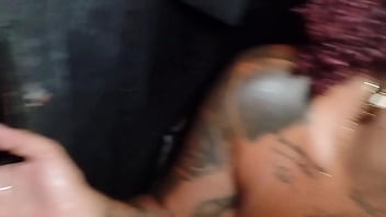 Casada Vai Para O Buraco Da Glória E Leva Jato De Porra Na Cara thumbnail