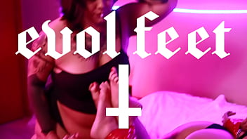 Dirty girls are ready to tease you with their feet