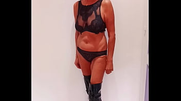 J'adore les cours de bdsm qui me font jouir