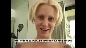 Megan amateur blonde 01 posing