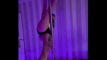 Perra caliente te pondra la verga dura