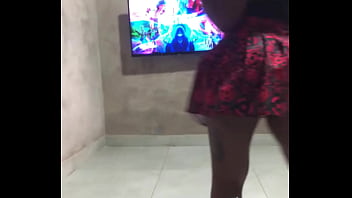 Ela queria jogar junto comigo e caiu de boca