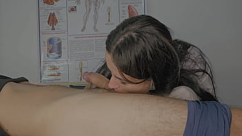 Enfermeira atende paciente com priapismo