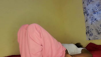 Jocilena lying om the bed naked