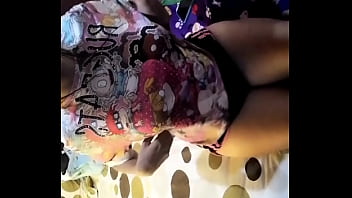 Me masturbo mis ricas tetas quieres ver mas