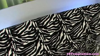 Teen model stimulates her pussy