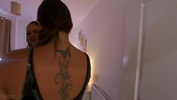 Maddy and amelia ride a sub spectacularly