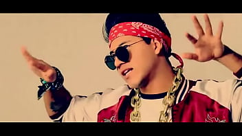 Este peruano canta demasiado bien